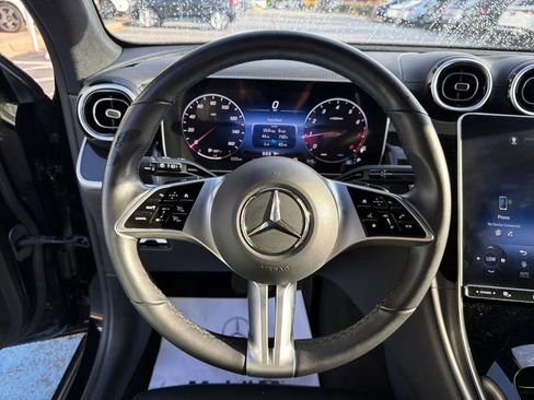 Used 2024 Mercedes-Benz GLC 300 w/ Winter Package image 28