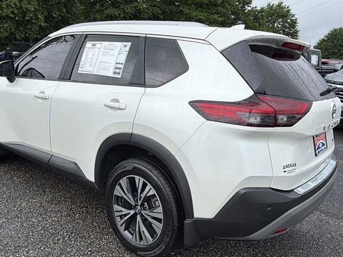 Used 2023 Nissan Rogue SV w/ SV Premium B Package FWD image 7