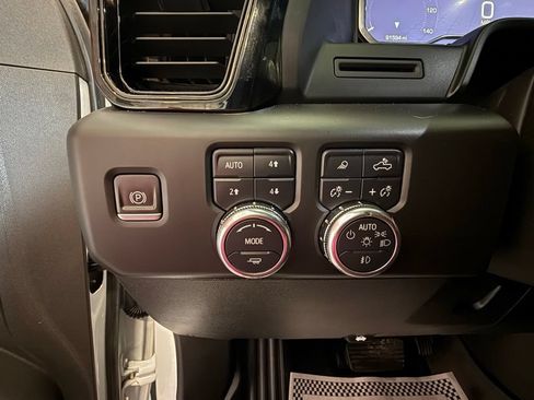 Used 2024 GMC Sierra 2500 AT4 AWD/4WD image 30
