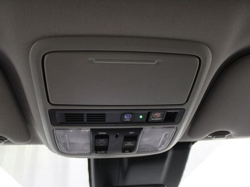 Used 2018 Honda Odyssey Elite image 34