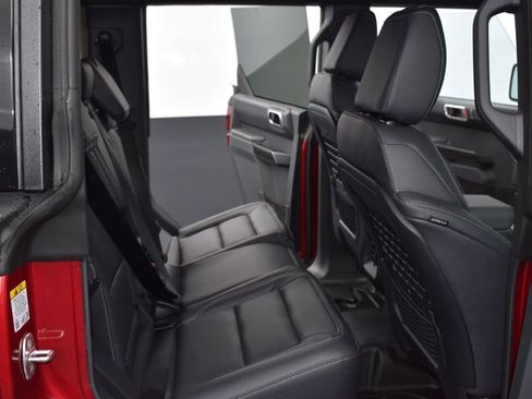 New 2025 Ford Bronco Badlands image 15