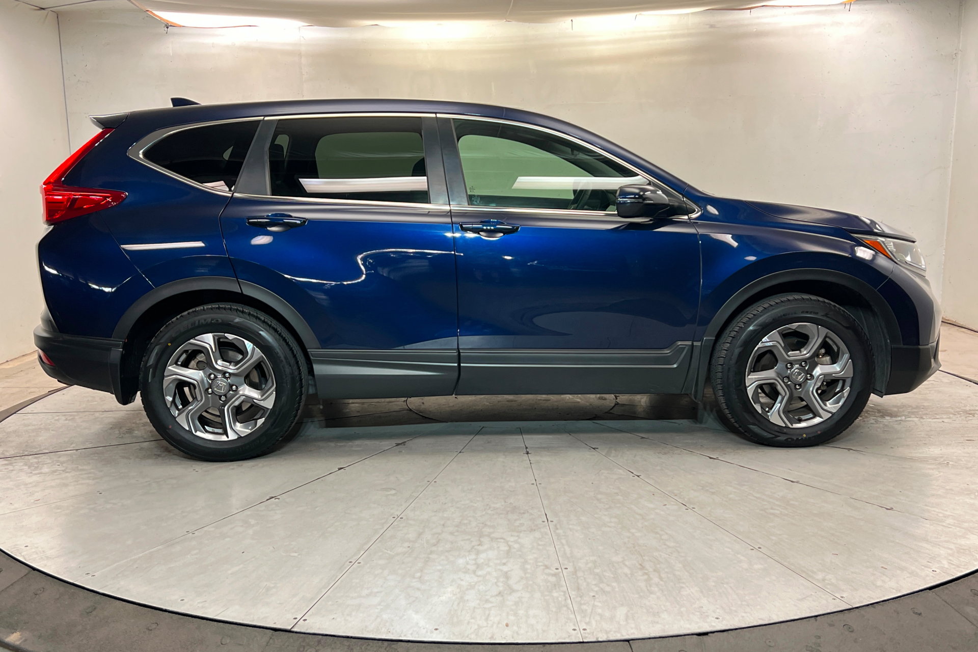 Used 2019 Honda CR-V EX image 7
