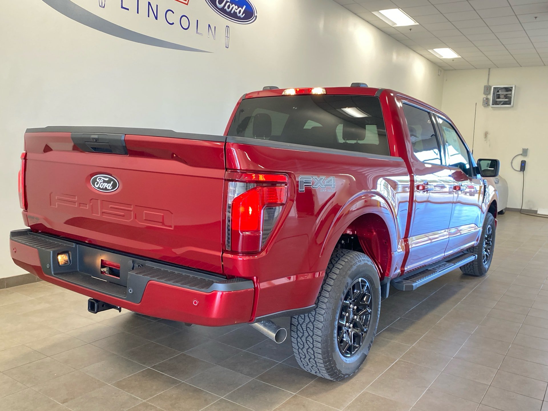 New 2026 Ford F150 XLT w/ FX4 Off-Road Package AWD/4WD image 7