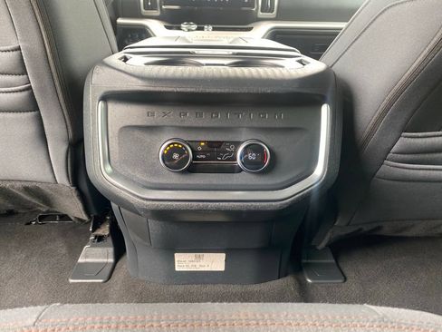 Used 2025 Ford Expedition Max Active AWD/4WD image 29