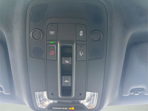 New 2025 Audi Q3 2.0T Premium image 51