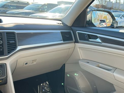 Used 2019 Volkswagen Atlas SE w/ Towing Package image 21