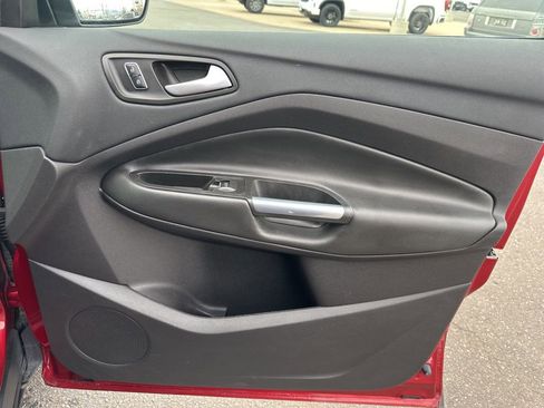 Used 2016 Ford Escape Titanium image 31