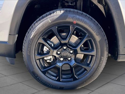 New 2026 Jeep Compass Latitude AWD/4WD image 11
