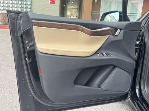 Used 2017 Tesla Model X P100D image 22