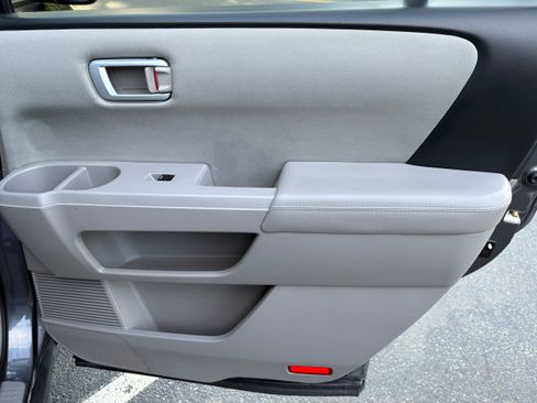 Used 2015 Honda Pilot LX image 23