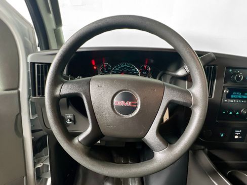 Used 2020 GMC Savana 3500 RWD image 16