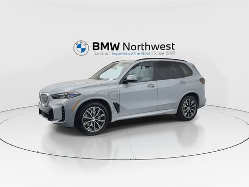 New 2026 BMW X5 xDrive50e w/ Executive Package AWD/4WD image 10