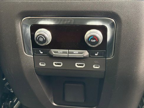 Used 2024 GMC Yukon Denali Ultimate image 14