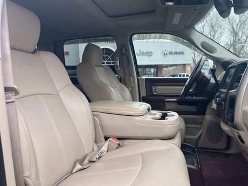 Used 2018 RAM 2500 Laramie image 12