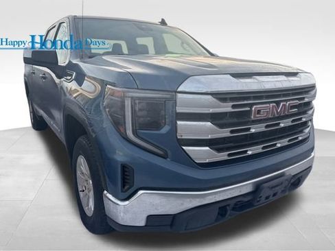 Used 2024 GMC Sierra 1500 SLE image 9