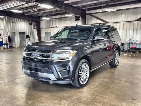 Certified 2024 Ford Expedition Limited AWD/4WD image 3