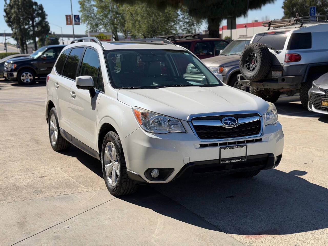 Used 2014 Subaru Forester 2.5i Limited w/ Popular Package #1 AWD/4WD image 4