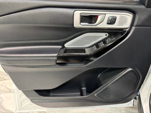 Used 2021 Ford Explorer ST w/ Equipment Group 401A AWD/4WD image 12