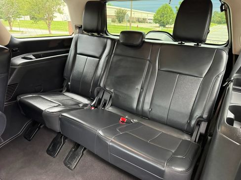 Used 2024 Ford Expedition XLT AWD/4WD image 13