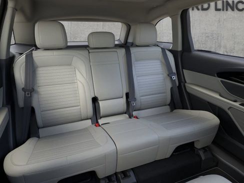 New 2026 Lincoln Nautilus Reserve image 11