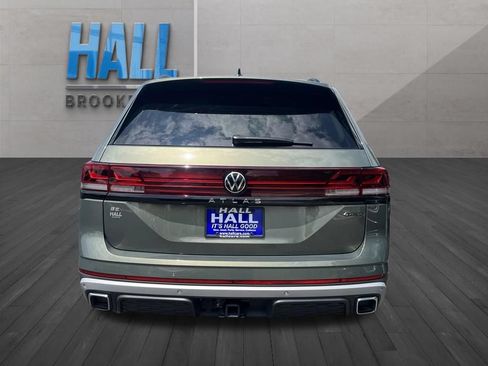 Certified 2026 Volkswagen Atlas Peak Edition AWD/4WD image 5