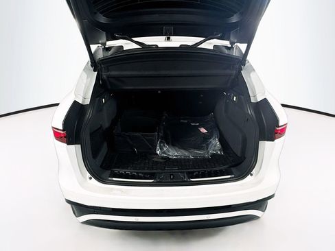 New 2026 Jaguar F-PACE R-Dynamic S AWD/4WD image 25