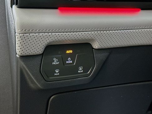New 2026 Volkswagen Atlas Peak Edition AWD/4WD image 10