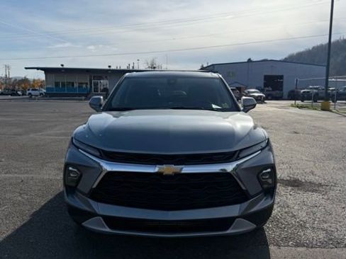 Used 2024 Chevrolet Blazer LT image 2