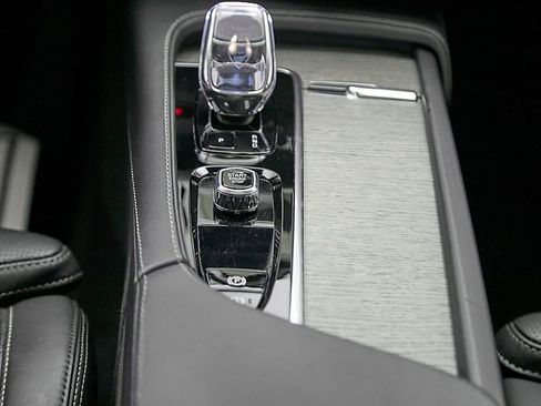 Certified 2023 Volvo XC90 T8 Ultimate w/ Lounge Package AWD/4WD image 31