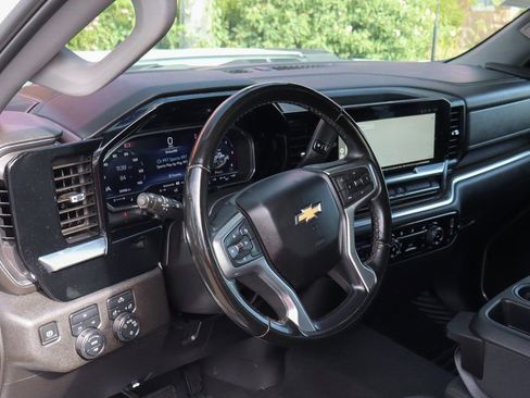 Used 2024 Chevrolet Silverado 2500 LT image 20