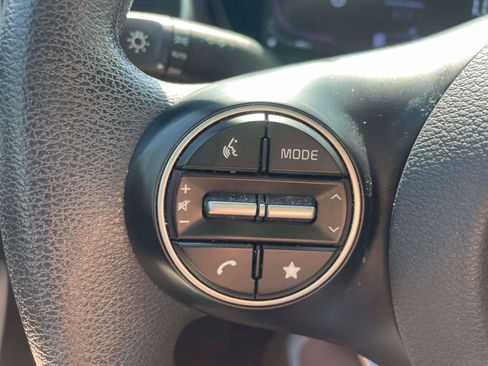 Used 2023 Kia Soul LX w/ Option Group 015 FWD image 18