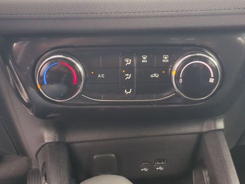 Used 2025 Chevrolet TrailBlazer LT image 18