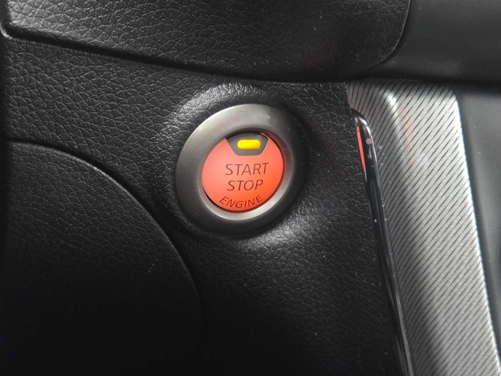 Used 2015 Nissan Sentra SR FWD image 19