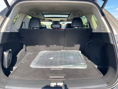 Used 2023 Nissan Rogue SL w/ SL Premium Package AWD/4WD image 16