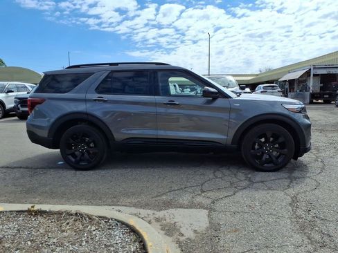 Certified 2023 Ford Explorer ST-Line AWD/4WD image 6