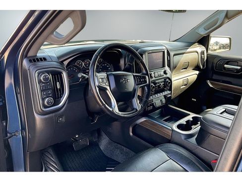 Used 2020 Chevrolet Silverado 1500 LT Trail Boss AWD/4WD image 15