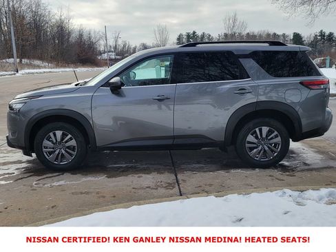 Certified 2025 Nissan Pathfinder SV image 6