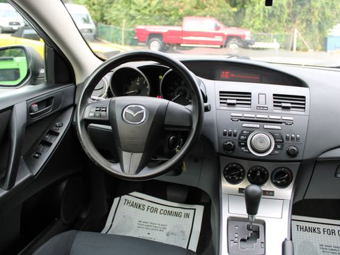 Used 2010 MAZDA MAZDA3 i Sport image 10