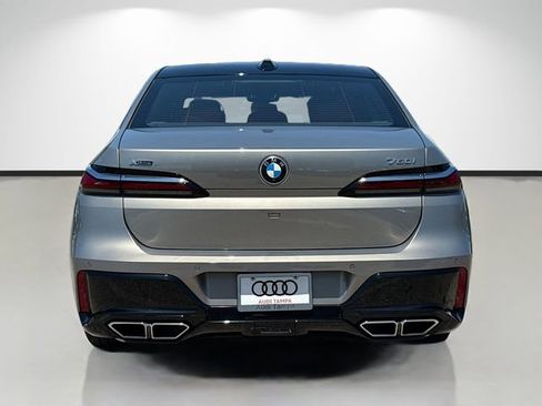 Used 2023 BMW 760i xDrive AWD/4WD image 4