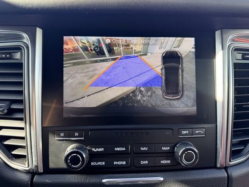 Used 2017 Porsche Macan GTS image 33