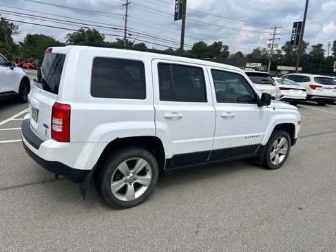 Used 2015 Jeep Patriot High Altitude AWD/4WD image 6
