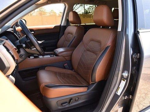 Used 2023 Nissan Pathfinder Platinum w/ Cargo Package image 24