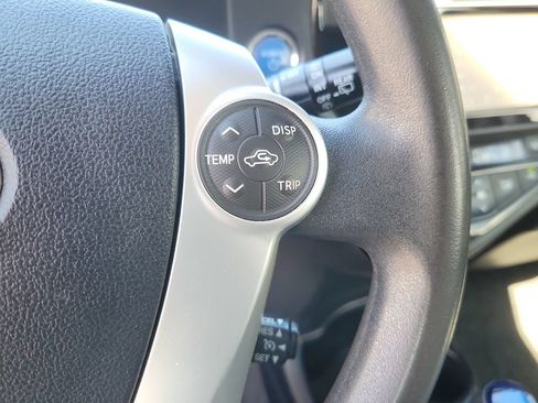 Used 2016 Toyota Prius C Three FWD image 19