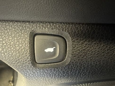 Used 2019 Acura RDX SH-AWD image 25