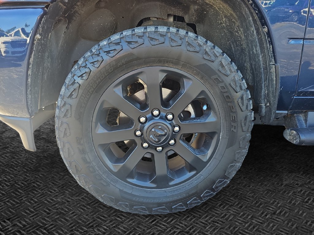 Used 2024 RAM 2500 Big Horn w/ Night Edition AWD/4WD image 11