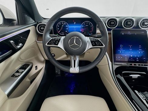 Used 2024 Mercedes-Benz C 300 Sedan image 5