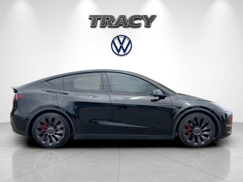 Used 2022 Tesla Model Y Performance AWD/4WD image 3