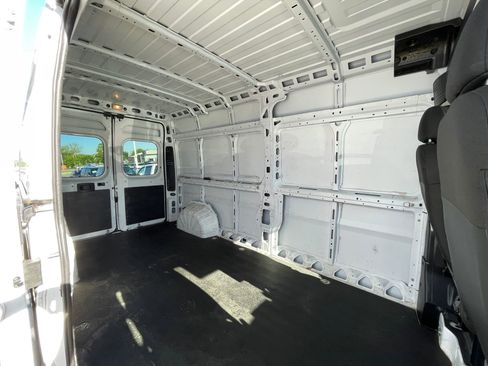 Used 2023 RAM ProMaster 2500 FWD image 25