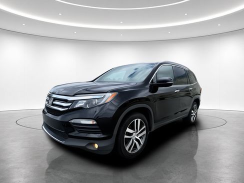 Used 2016 Honda Pilot Touring image 17