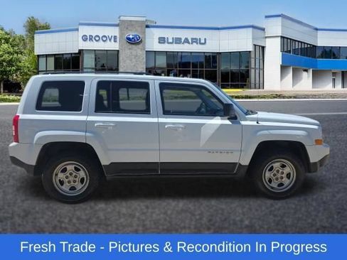 Used 2016 Jeep Patriot Sport w/ Power Value Group AWD/4WD image 7